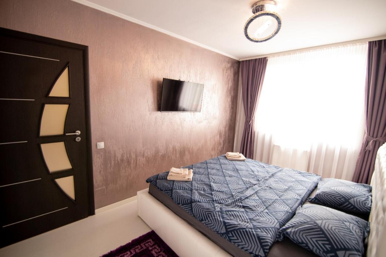 オラデアRoyal Central Apartamentアパートメント エクステリア 写真