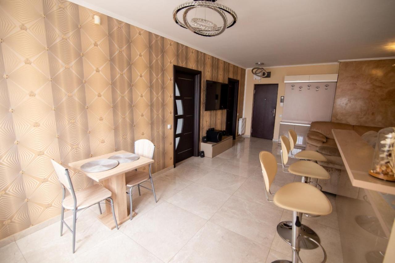 オラデアRoyal Central Apartamentアパートメント エクステリア 写真